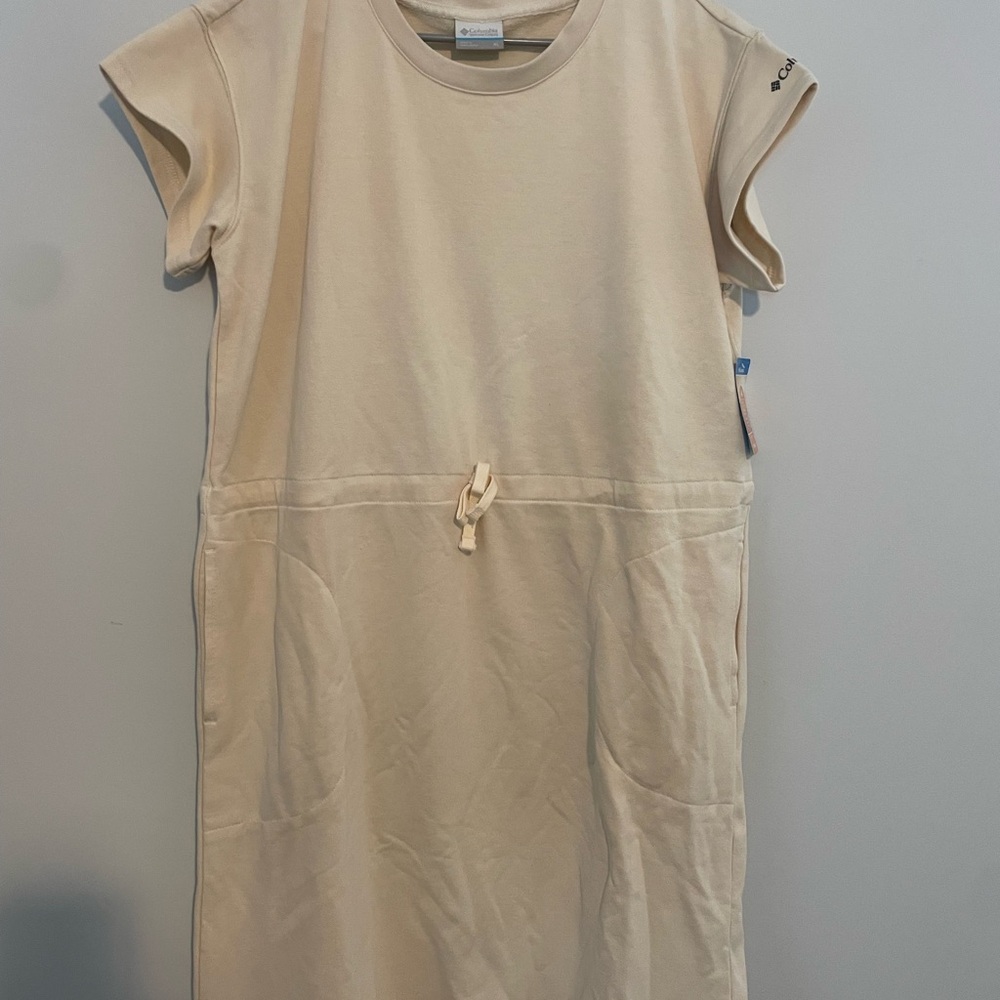 Columbia woman’s Beige Trek Terry Dress with Drawstring, size XL